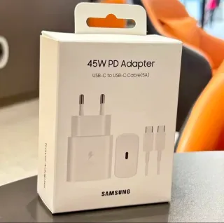 Cargador Samsung 45W PD con cable USB-C a USB-C.