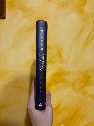 libro Chemical hearts con gadget prima tiratura