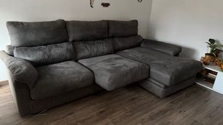 Cómodo sofá chaiselongue con almacenamiento