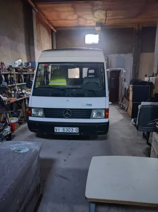 Furgoneta Mercedes MB100 104.000 km