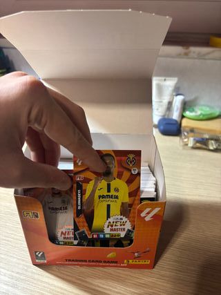 Cromos Panini Adrenalyn XL 25-26