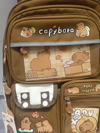 Mochila infantil capybara
