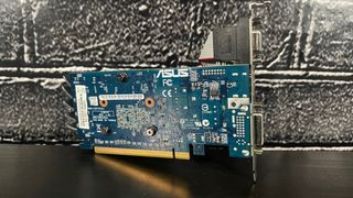 Tarjeta gráfica GeForce GT 520