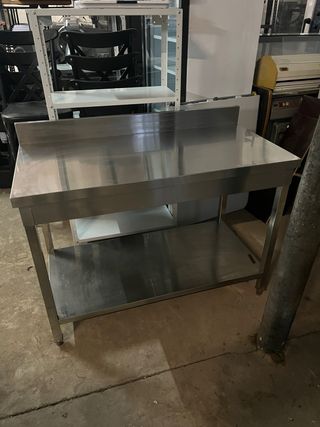Mesa de acero inoxidable