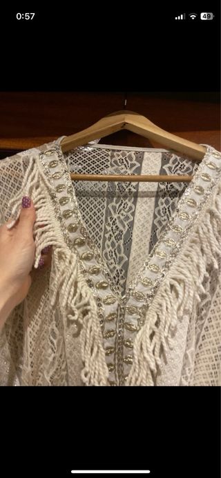 Caftán/blusa beige con flecos
