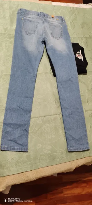 Camisa A&F y Vaquero Newcaro Mujer Talla 40