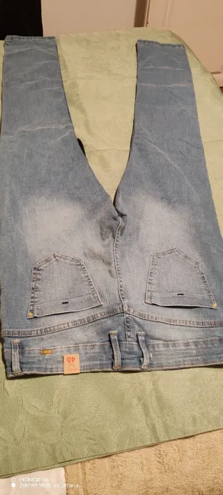 Camisa A&F y Vaquero Newcaro Mujer Talla 40