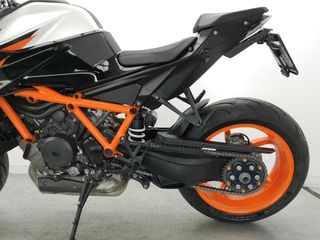 KTM 1290 SUPER DUKE R 2023 14014 kms.