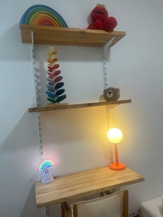 Conjunto Estanterías y Escritorio Madera Pino.