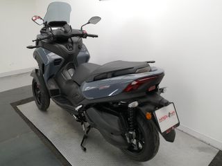YAMAHA TRICITY 300 2025 1074 kms.