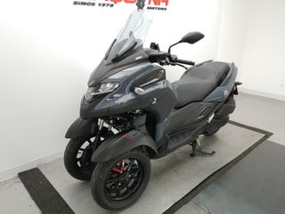 YAMAHA TRICITY 300 2025 1074 kms.