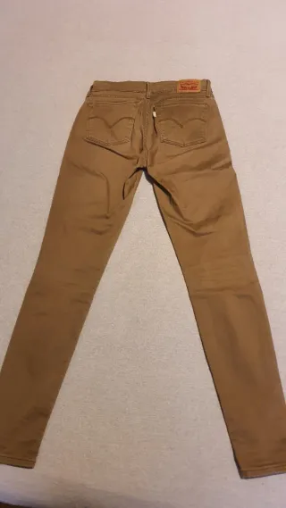 Pantalón Levi's Mujer Super Skinny Talla 26.