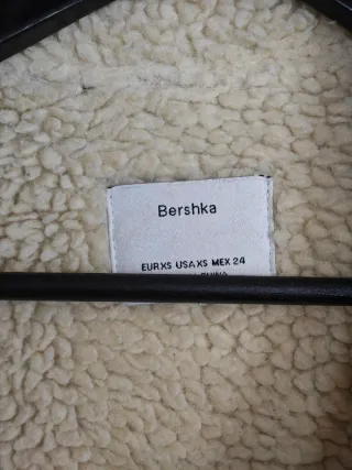 Abrigo cuero negro borrego Bershka