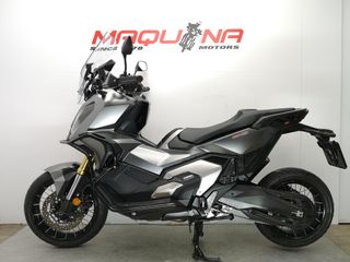 HONDA X-ADV 2022 26430 kms.