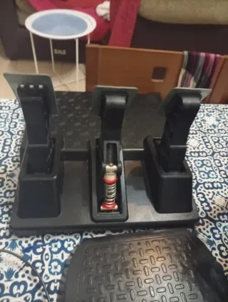 Volante Thrustmaster T150 + 2 Pedales