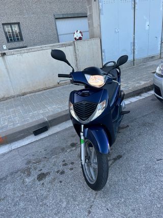 Honda SH 2005 scooter