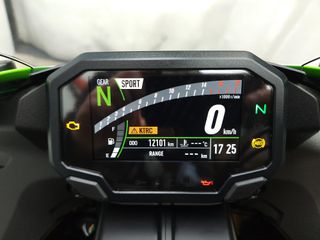 KAWASAKI ZX-6R 40 TH ANNIVERSARY EDITION 2024 12101 kms.