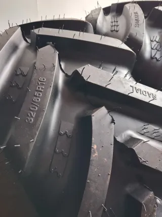 Neumático Tractor 320/65 R16 Radial
