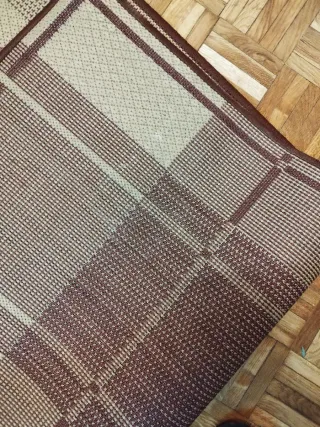 Alfombra de pasillo a cuadros