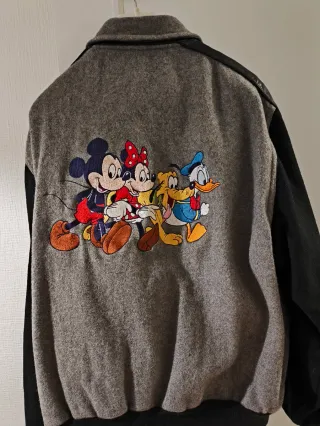 Chaqueta Bomber Mickey y Amigos Talla L.
