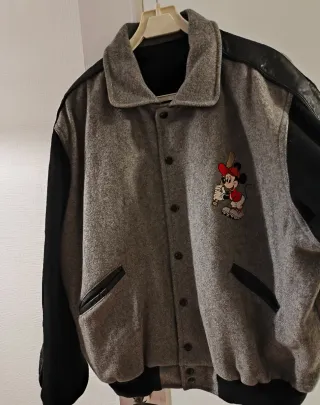 Chaqueta Bomber Mickey y Amigos Talla L.