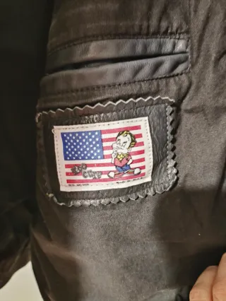 Chaqueta Bomber Mickey y Amigos Talla L.