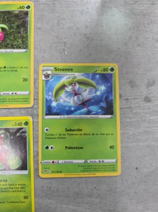 5 cartas Pokémon: Bounsweet, Tsareena, Steenee
