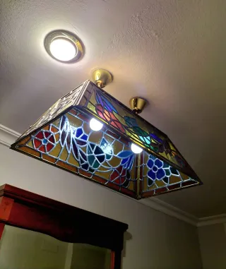 Lámpara de techo, en plomo y cristal, Tiffany.