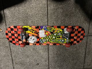 Skate de juguete nuevo