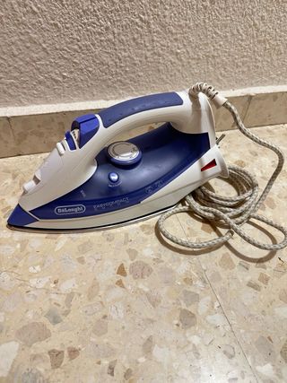Plancha de ropa DeLonghi EasyCompact