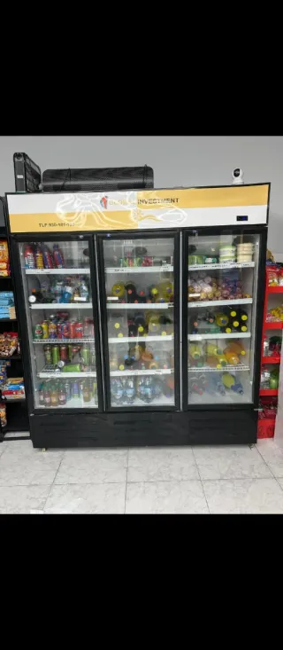 Nevera expositora refrigerada