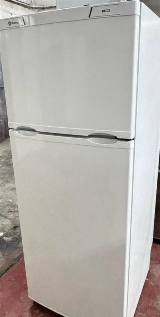 NEVERA DOS PUERTAS TEKA EN BLANCO