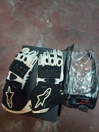 Casco Moto Tallas S y M y guantes alpinestars