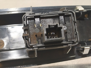 MANDO ELEVALUNAS DELANTERO DERECHO RENAULT MEGANE