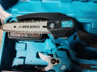 Kit Potatura 48V: Motosega + Forbici + 2 Batterie