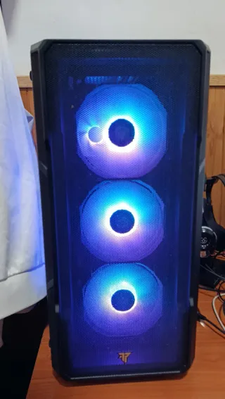 Torre PC Gaming con RGB