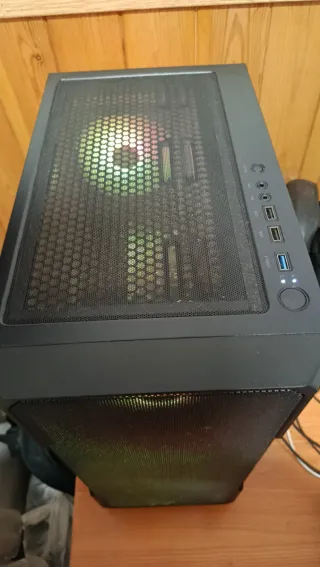 Torre PC Gaming con RGB
