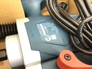 fresadora bosch gof130