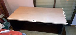 Escritorio de madera