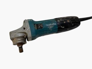 radial makita ga4530r