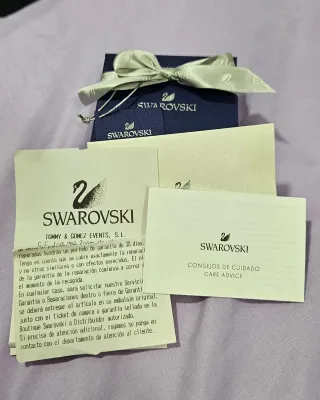 Pendientes Swarovski  Plateados con circonitas.