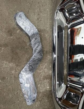 Nissan 385677 paragolpes trasero 85014vk401 pickup