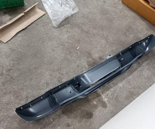 Nissan 385677 paragolpes trasero 85014vk401 pickup