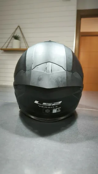 Casco de moto LS2 negro