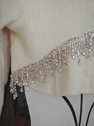 Jersey crop Zara beige con brillantes