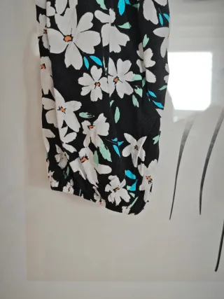 Camisa crop flores manga larga