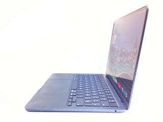 portatil apple apple macbook air m4 10-core 4.4 13 (8gpu) (2025) (a3240)