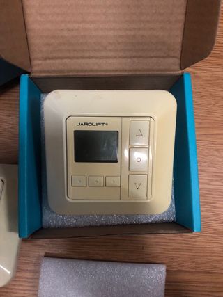 4 Mecanismo persiana Jarolift + mando