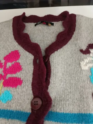 Cárdigan de punto bordado multicolor