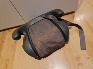 Alzador coche niños Britax